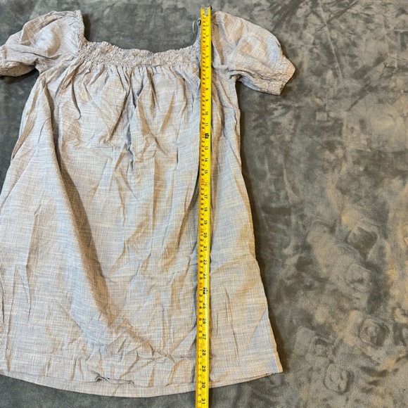 Zara Light Gray Smocked Dress
#1253 - Picture 3 of 8